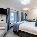 Waterhead Bath