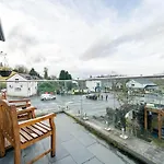 Otel Waterhead Bath