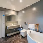 Waterhead Bath آمبيلسايد