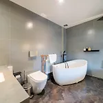 فندق Waterhead Bath 3*