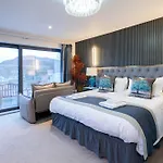 Waterhead Bath 3* آمبيلسايد