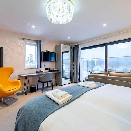 Waterhead Bath - Parking And Light Breakfast فندق