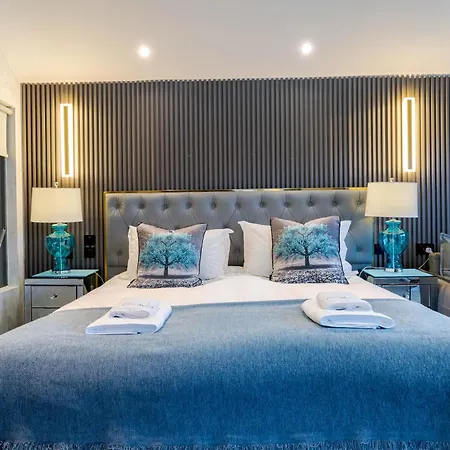 فندق Waterhead Bath - Parking And Light Breakfast 3*
