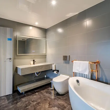 Waterhead Bath - Parking And Light Breakfast آمبيلسايد