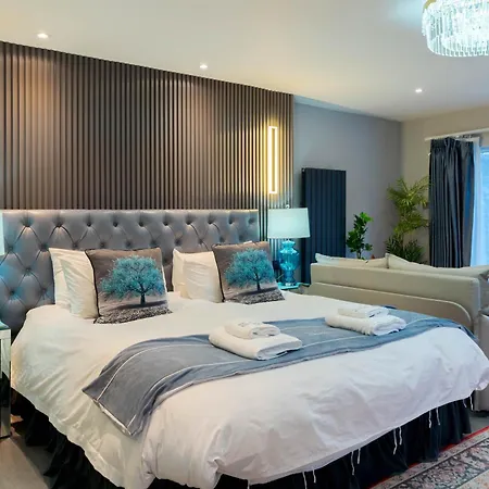 Waterhead Bath - Parking And Light Breakfast 3*