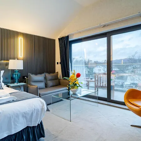 فندق Waterhead Bath - Parking And Light Breakfast 3*