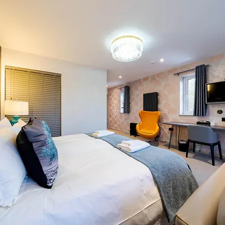فندق Waterhead Bath - Parking And Light Breakfast 3*
