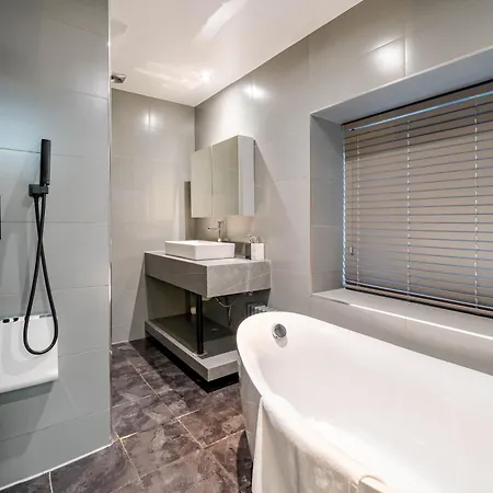 Waterhead Bath - Parking And Light Breakfast آمبيلسايد